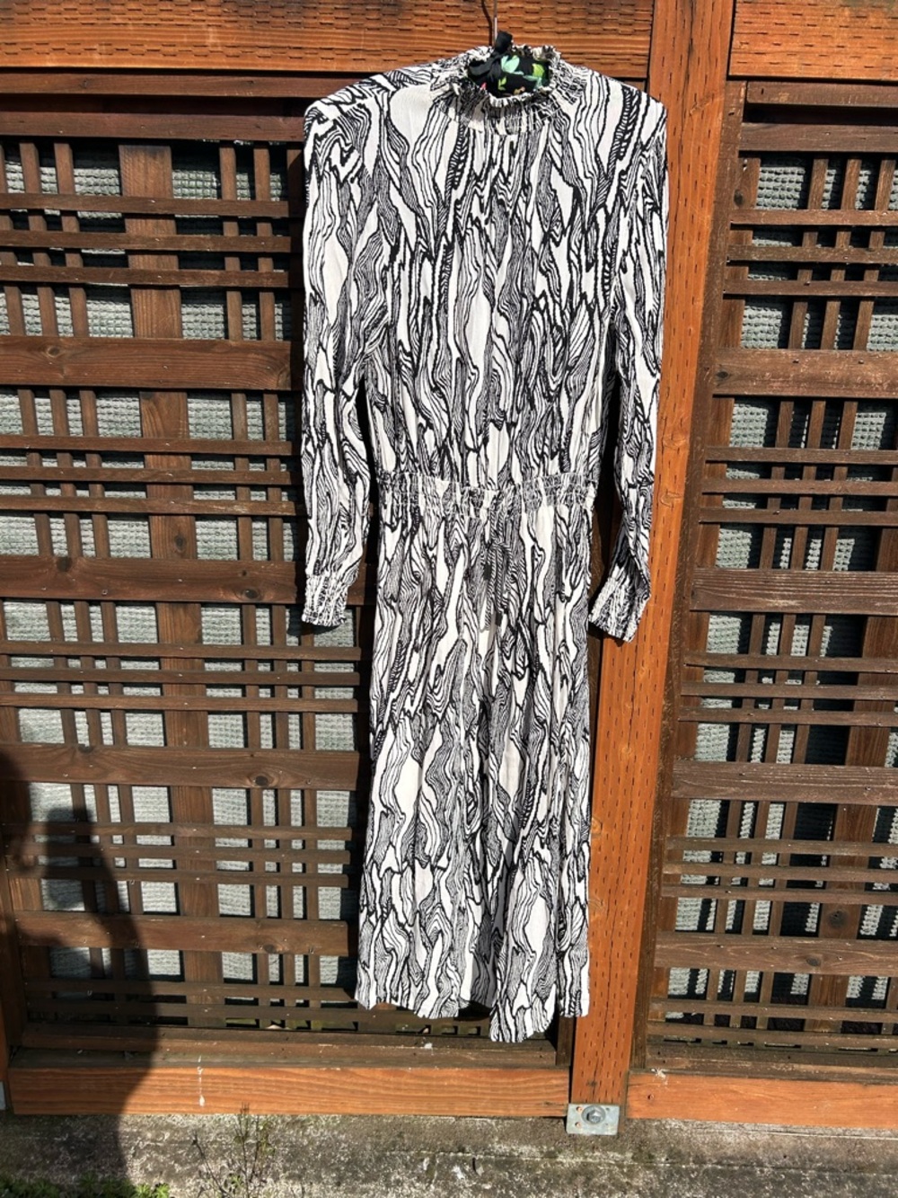 MSCH Black & White Printed Long-Sleeve Midi Dress with Smocked Neck new